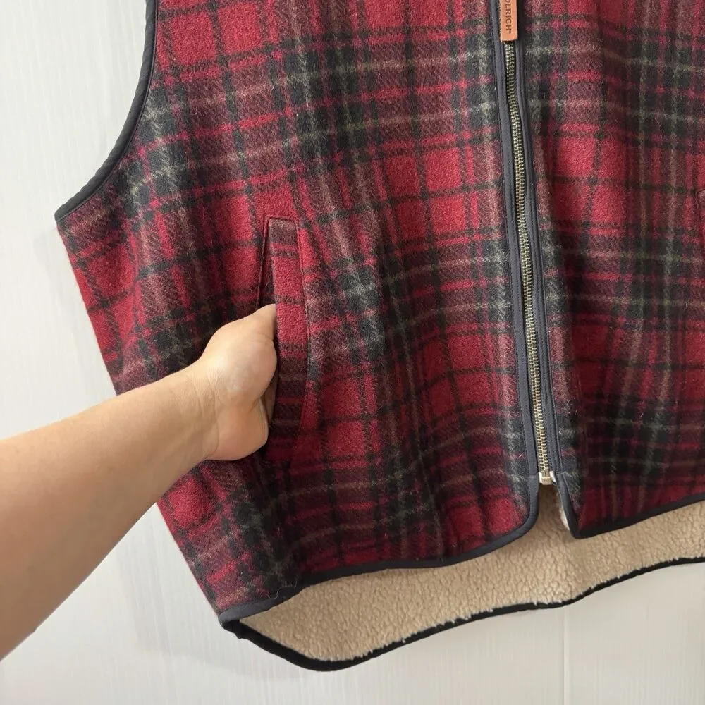 Woolrich Men’s XL Sherpa Lined Red Tartan Plaid Full Zip Wool Vest